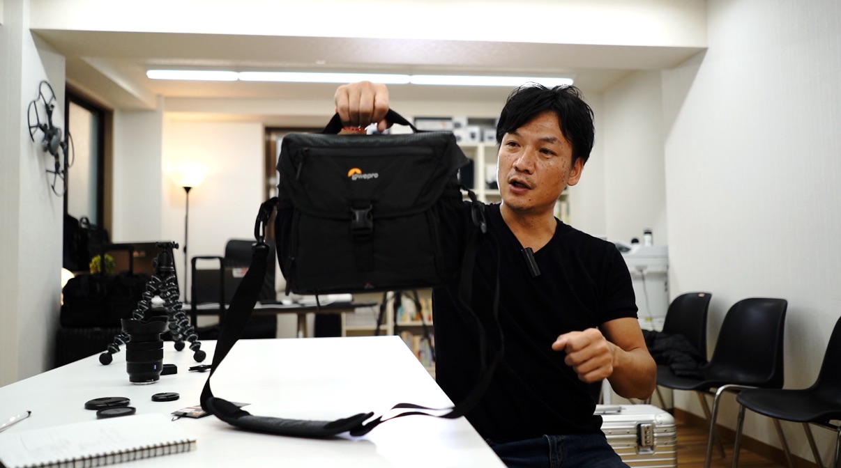 カメラバッグ VLOGユーチューバー に最適！ Lowepro（ロープロ）Nova180AWⅡ / バッグの中身もご紹介