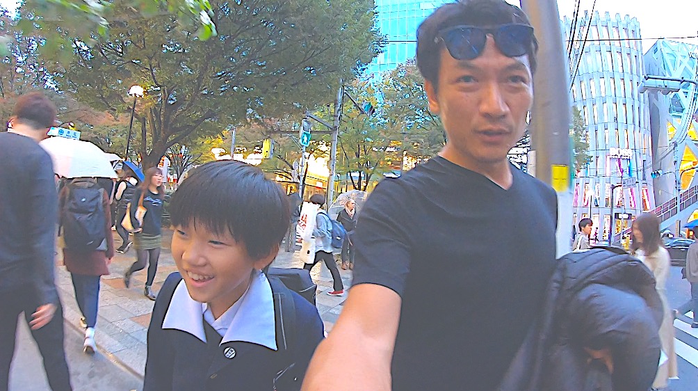 sonyグリップとiPhoneのコントローラー買いに渋谷行ってきます^^ 高橋真樹　撮影機材Gopro Hero7